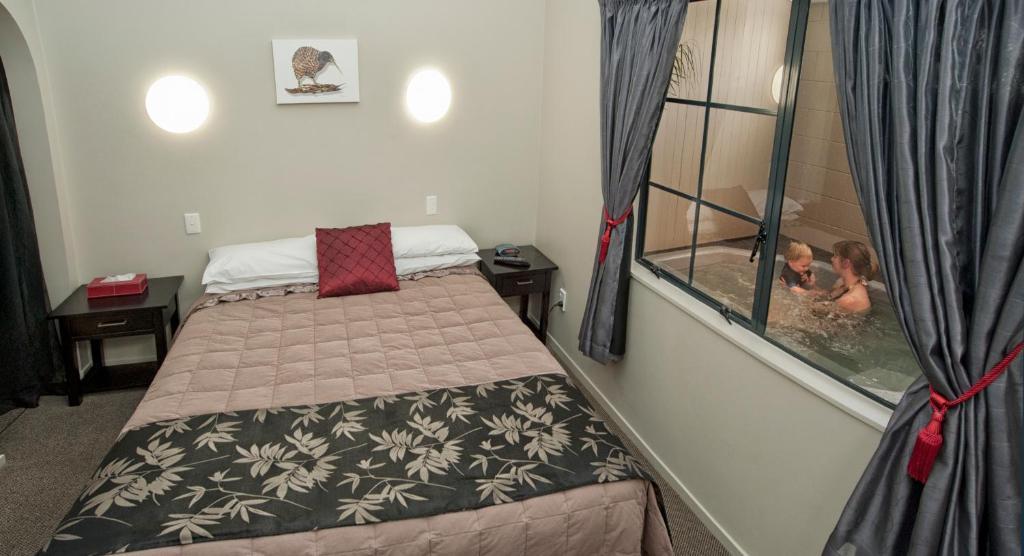 Sport Of Kings Motel Rotorua Room photo